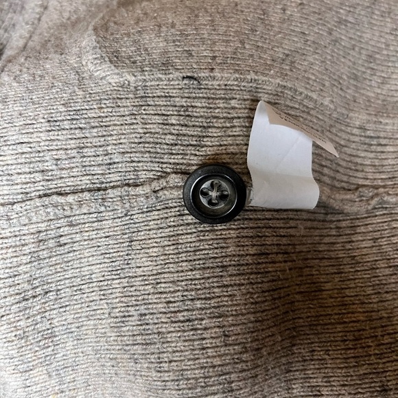 Perry Ellis, Merino Wool Blend Sweater/Cardigan, Cream, Button Closure, Medium - Picture 6 of 7